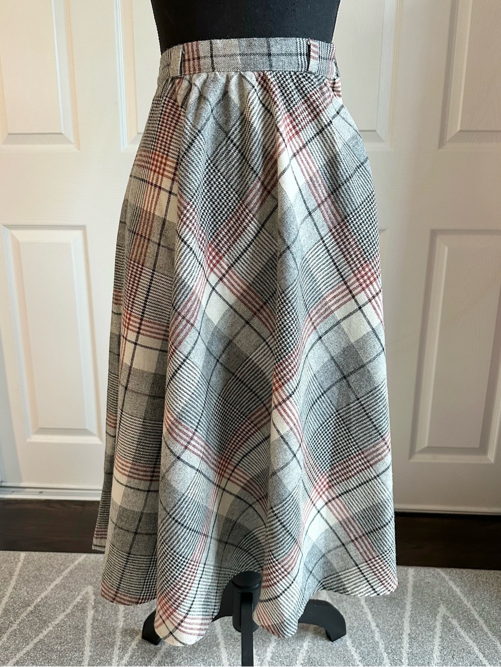 Ann Stevens Vintage 70s Gray Cream Red Plaid A-line Wool Skirt